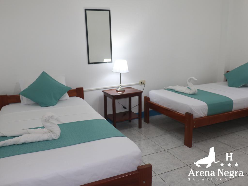 Hostal Arena Negra Puerto Ayora  Exteriör bild