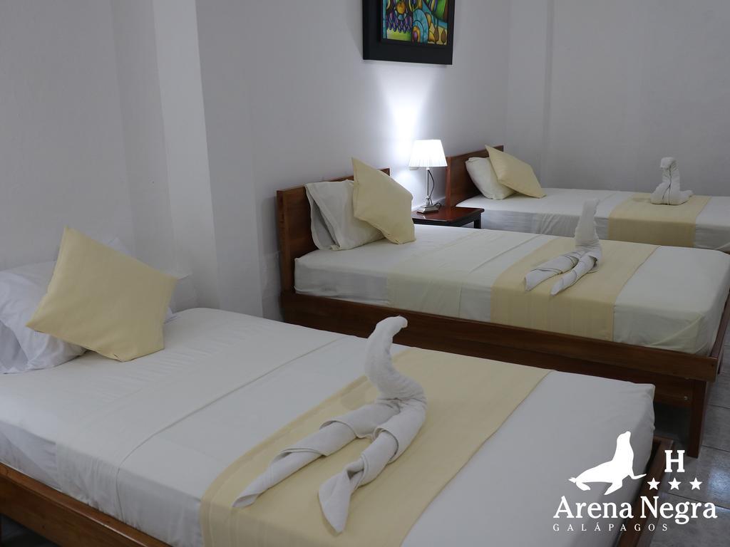 Hostal Arena Negra Puerto Ayora  Exteriör bild