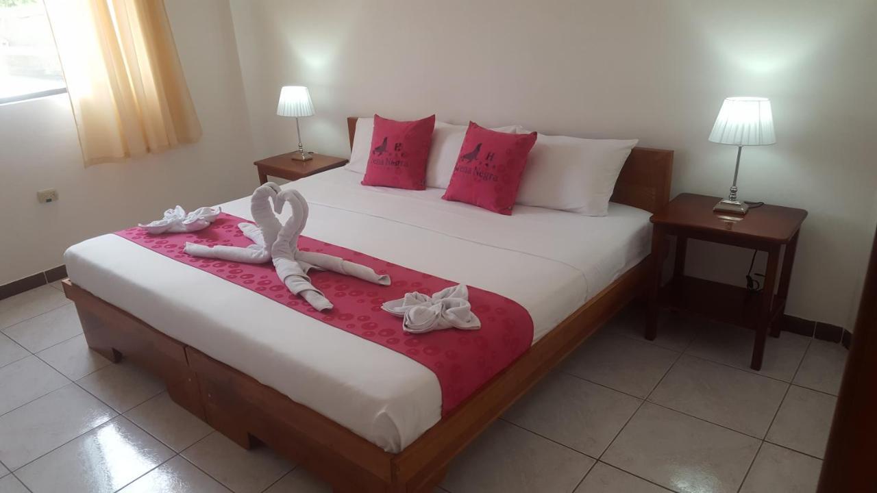 Hostal Arena Negra Puerto Ayora  Exteriör bild