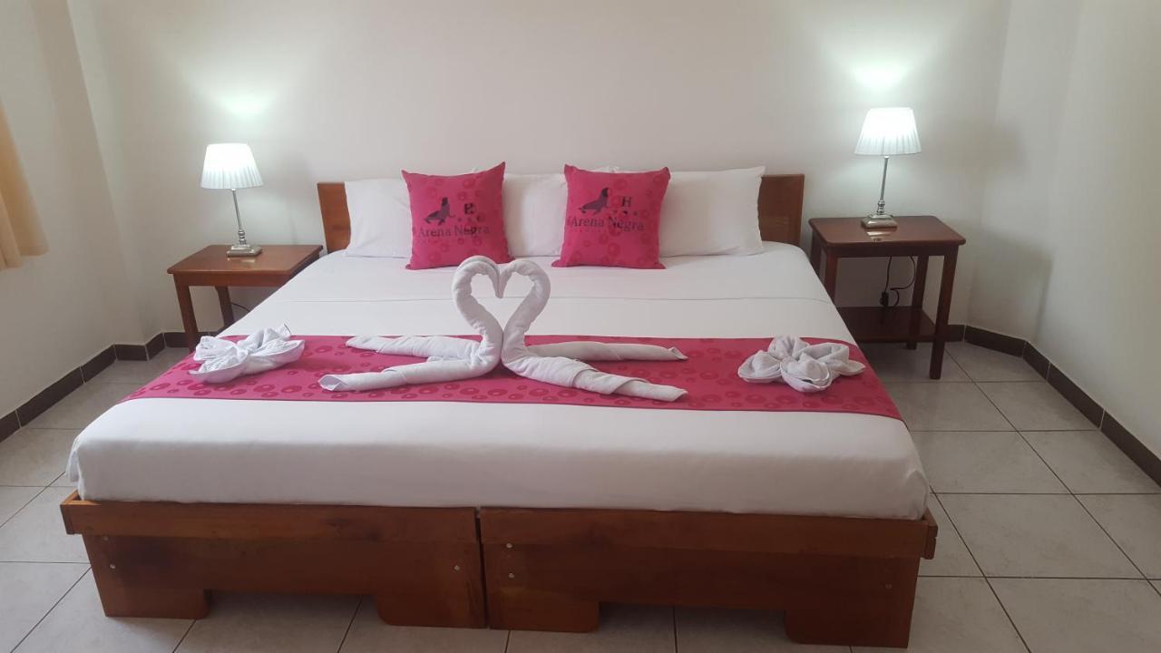 Hostal Arena Negra Puerto Ayora  Exteriör bild